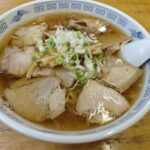 地元民はこっちに行く店に行くぞ！